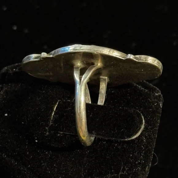 Vintage Native American Turquoise Sterling Silver Ring - Picture 4 of 4
